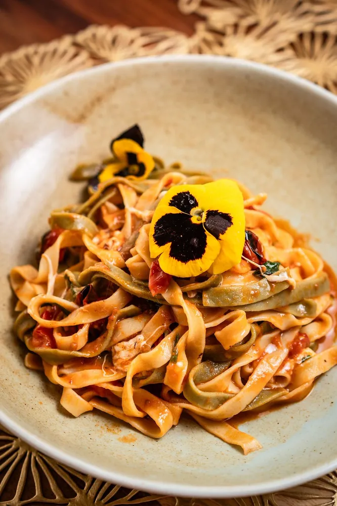 Pasta Artesanal servida en Rosatto Acapulco.