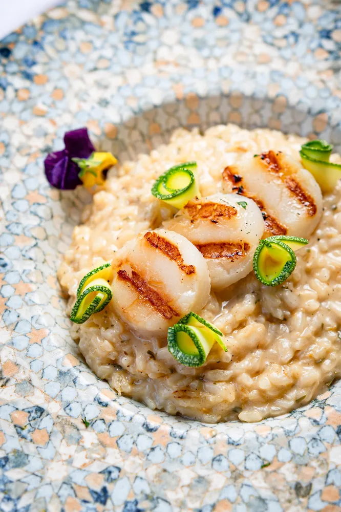 Risotto con callo de hacha en Rosatto Acapulco